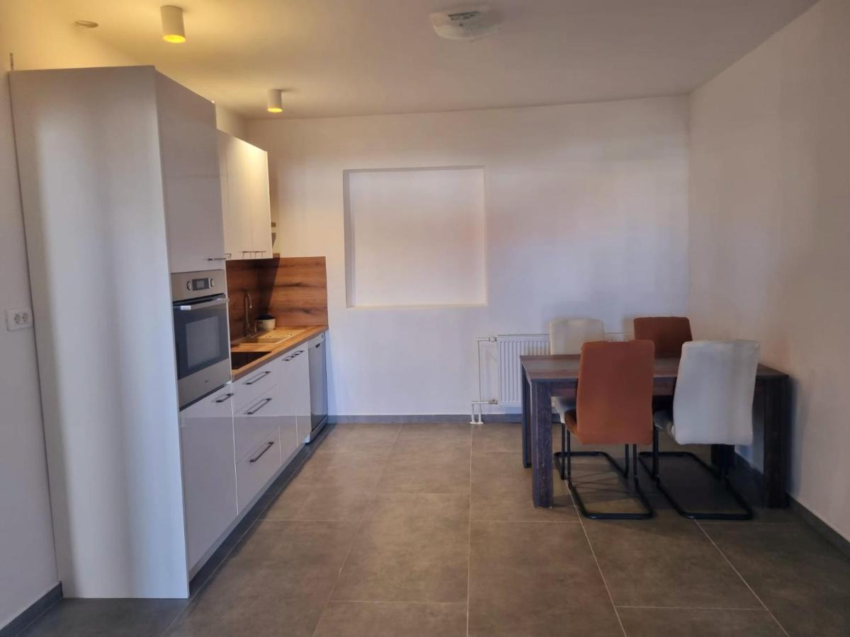 Apartment Mate Sukošan 外观 照片