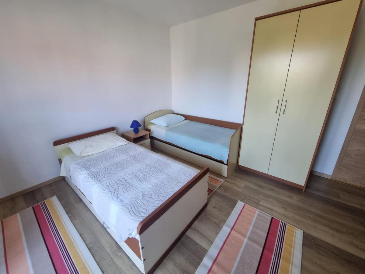 Apartment Mate Sukošan 外观 照片
